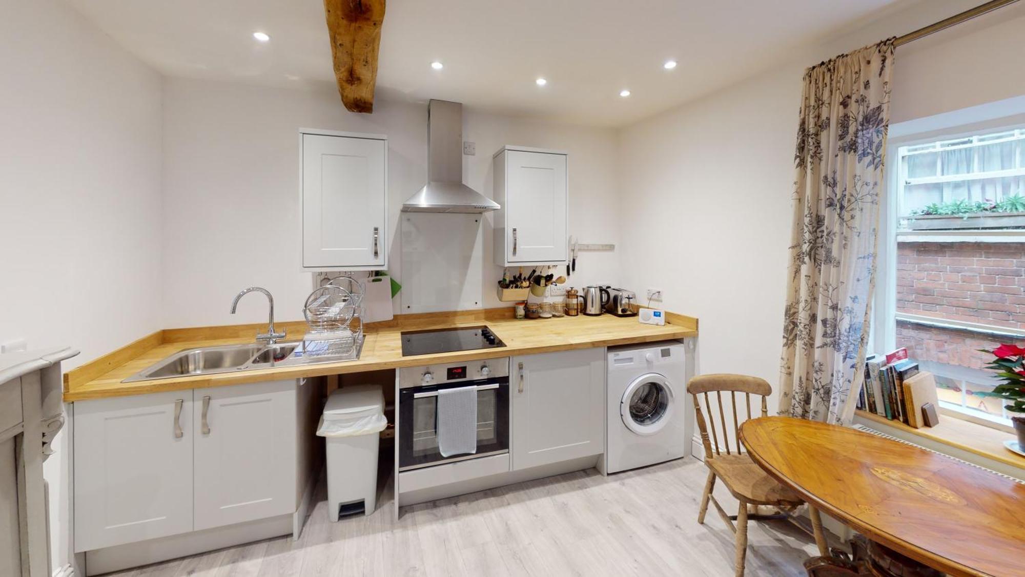 Ludlow Town Centre Apartments Экстерьер фото