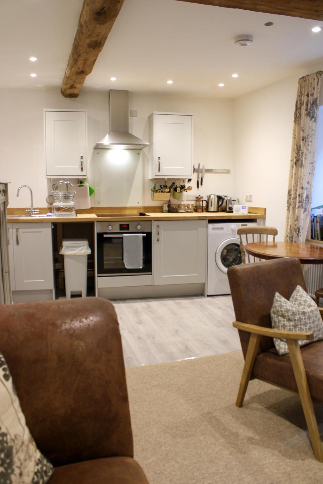 Ludlow Town Centre Apartments Экстерьер фото