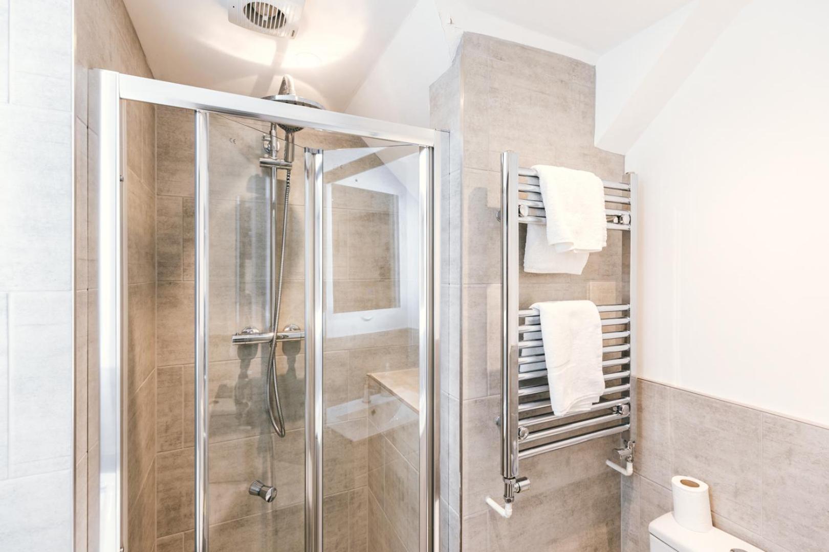 Ludlow Town Centre Apartments Экстерьер фото