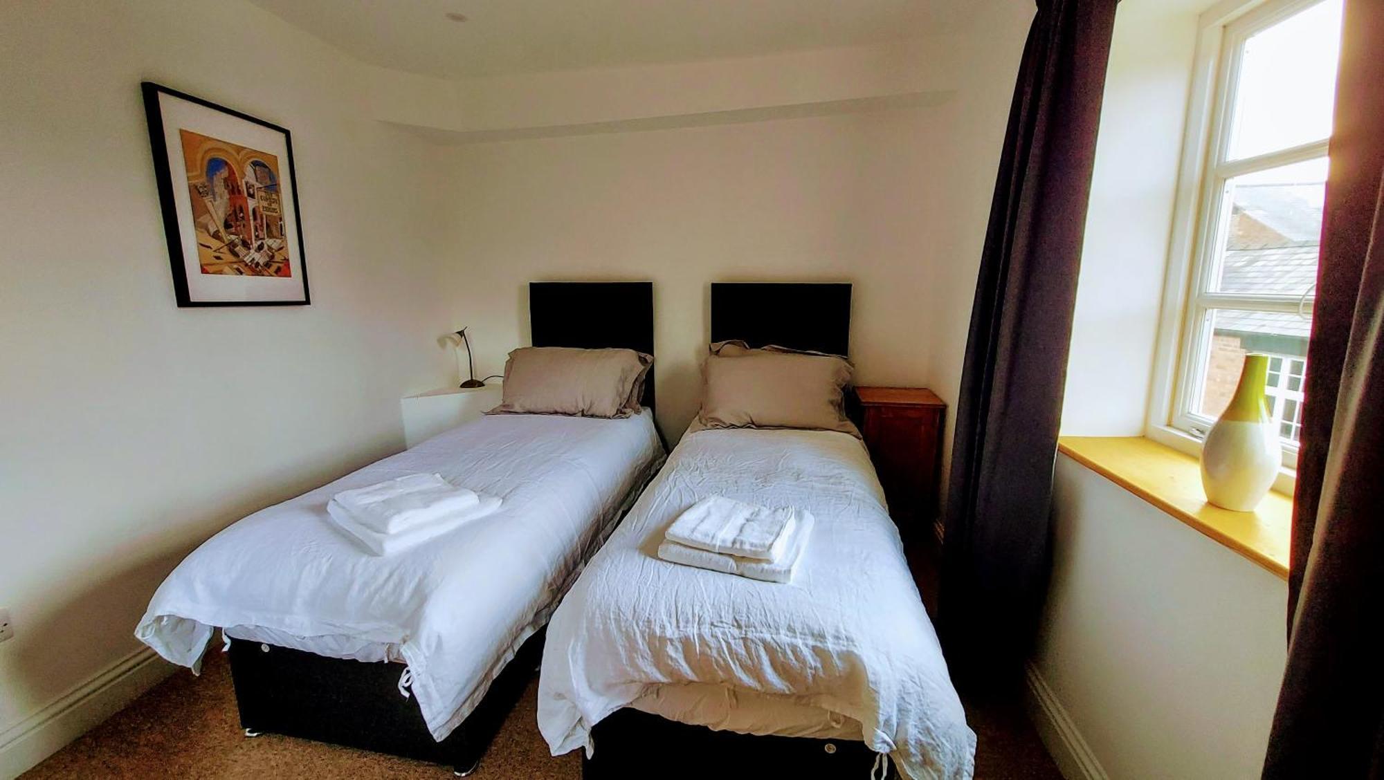 Ludlow Town Centre Apartments Экстерьер фото