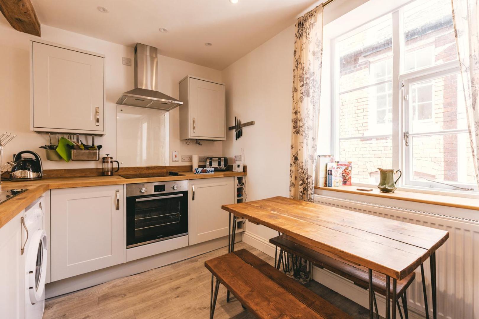 Ludlow Town Centre Apartments Экстерьер фото